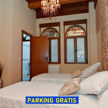 Apartamentos La Casa Del Grial Toledo Luaran gambar