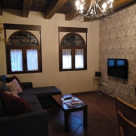 Apartamentos La Casa Del Grial Toledo Luaran gambar