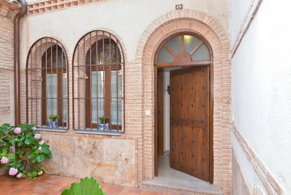 Apartamentos La Casa Del Grial Toledo Luaran gambar