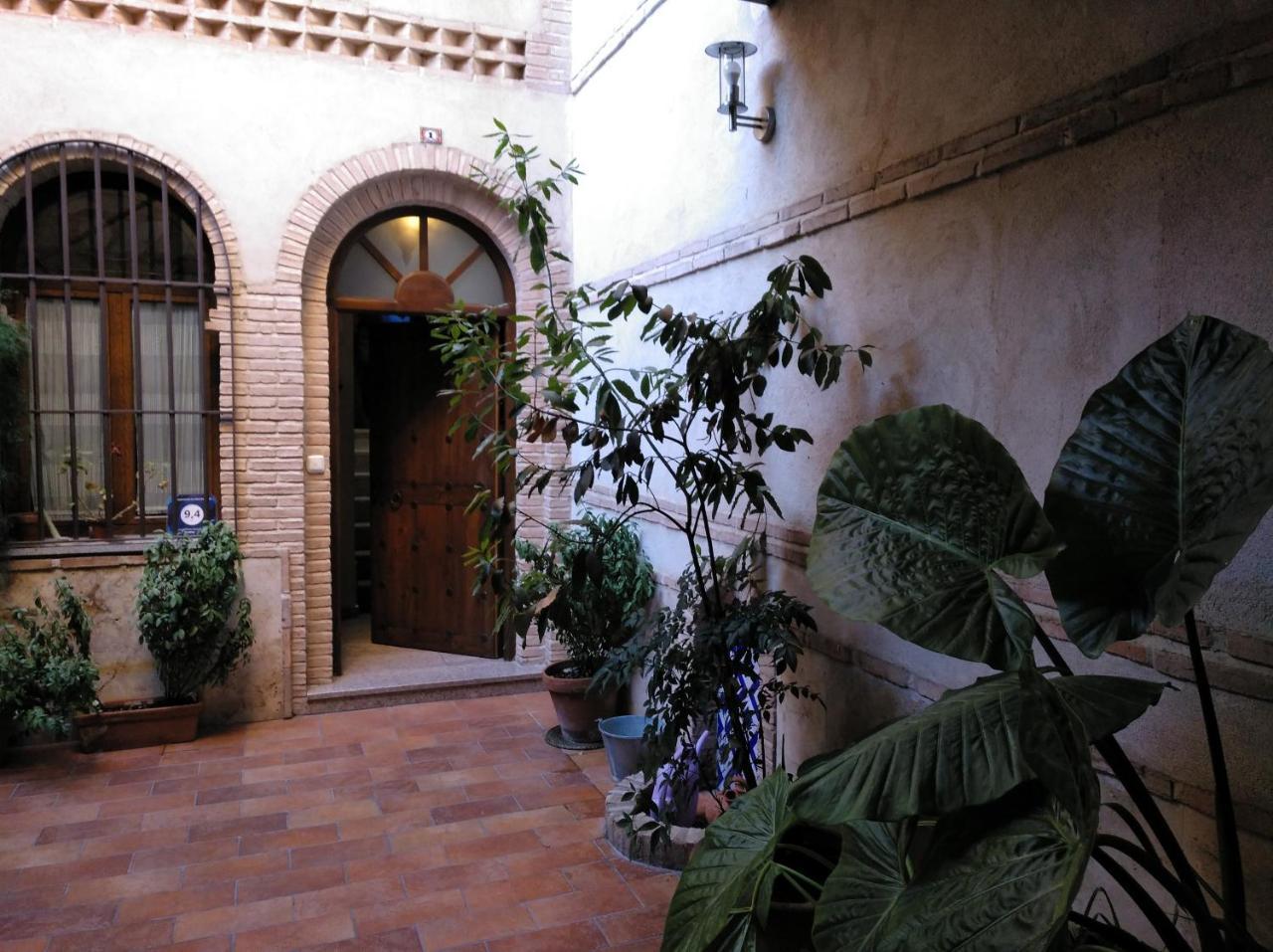 Apartamentos La Casa Del Grial Toledo Luaran gambar