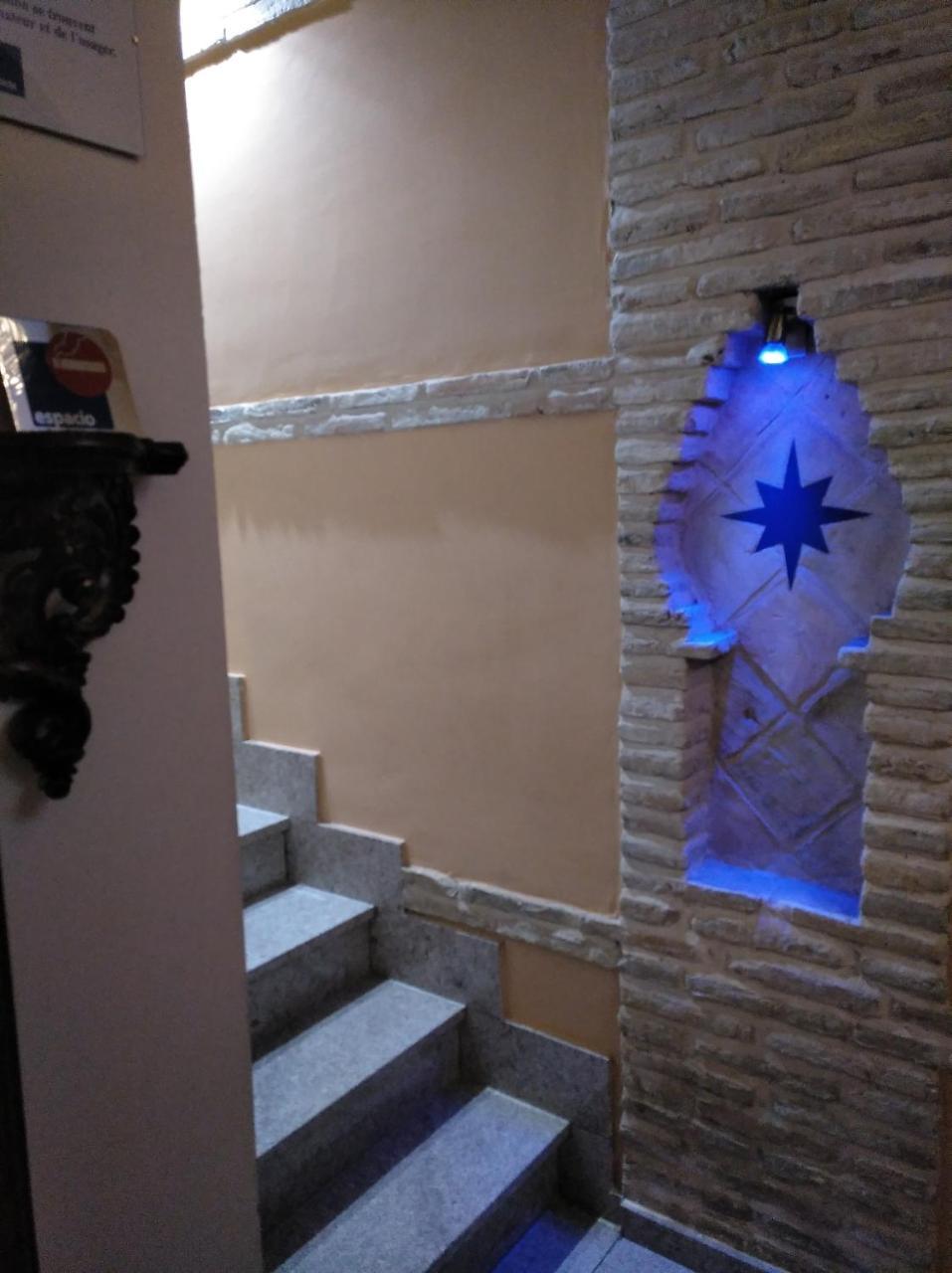 Apartamentos La Casa Del Grial Toledo Luaran gambar