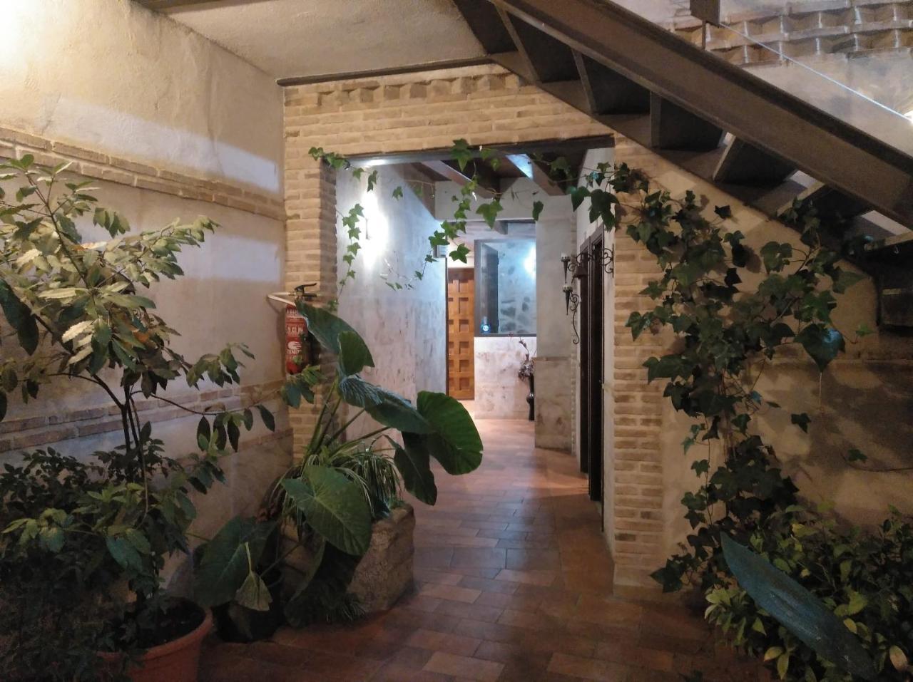 Apartamentos La Casa Del Grial Toledo Luaran gambar